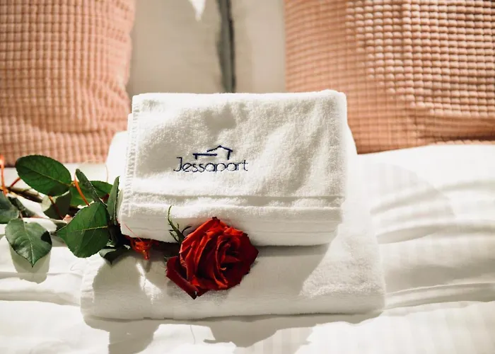 Jessapart- Babka Tower アパート